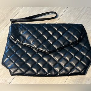 Women’s Classic Black Wristlet